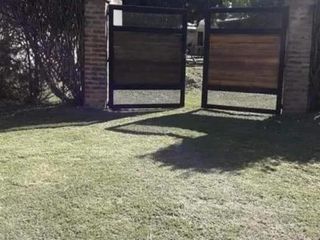 Foto 2 de Casa en venta - 2 Dormitorios 1 Baño - Cochera - 488Mts2 - Verónica, Punta Indio