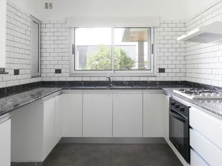 Foto 2 de Casa en lote interno Vistas, Puertos del Lago, Escobar