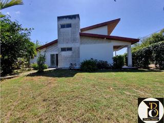 Foto 2 de SE VENDE CASA CAMPESTRE 2 PISOS VILLAS DEL PALMAR 1000M2