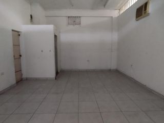 Foto 7 de Local en zona comercial cerca a Galeria Azul en La Victoria