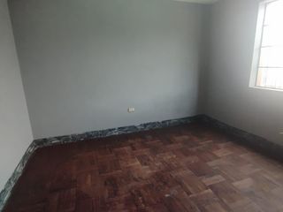 Foto 6 de Amplia Casa de 2 pisos en Cercado de Lima