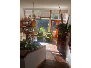 Foto 2 de Casa con jardín para venta en Santa Paula