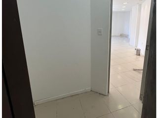 Foto 6 de Mariana de Jesus, Local Comercial en Renta, 50m2, 1 Ambiente