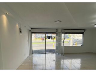 Foto 7 de Mariana de Jesus, Local Comercial en Renta, 50m2, 1 Ambiente