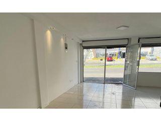 Foto 4 de Mariana de Jesus, Local Comercial en Renta, 50m2, 1 Ambiente