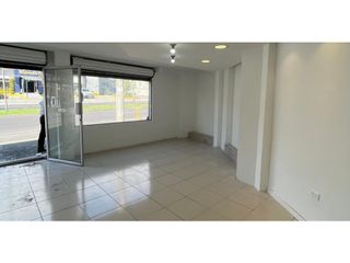 Foto 5 de Mariana de Jesus, Local Comercial en Renta, 50m2, 1 Ambiente