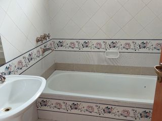 Foto 10 de Casa en alquiler de 4 dormitorios c/ cochera en Martínez