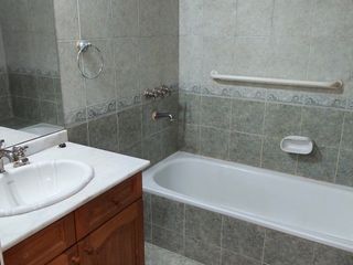 Foto 13 de Casa en alquiler de 4 dormitorios c/ cochera en Martínez