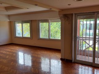 Foto 11 de Casa en alquiler de 4 dormitorios c/ cochera en Martínez
