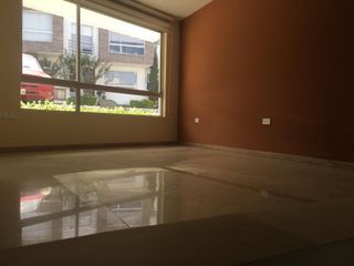 Foto 15 de Oportunidad Casa en Venta San Juan de Cumbaya