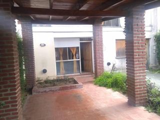 Foto 2 de EXCELENTE DUPLEX  EN EL BARRIO MERCEDES BENZ