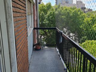 Foto 10 de Departamento en  venta de 3 ambientes, al frente con balcón