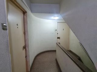 Foto 4 de Departamento en  venta de 3 ambientes, al frente con balcón