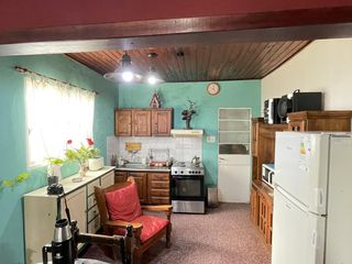 Foto 10 de Casa en venta, 2 dormi, quincho, cochera, patio y parque, Los Hornos, La Plata. 152bis 63 y 64
