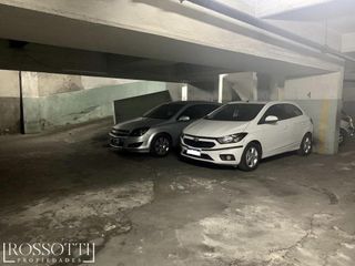 Foto 4 de Cochera fija cubierta en edificio - 2,47 x 2,50 mts.