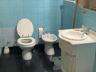 Foto 8 de Departamento en  venta al frente con balcon - Centro