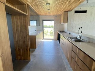 Foto 6 de Casa en el Barrio Lagos del Golf. Nordelta