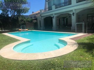 Foto 1 de OPORTUNIDAD VENTA  Casa en Barrio Santa Barbara.