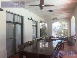 Foto 7 de OPORTUNIDAD VENTA  Casa en Barrio Santa Barbara.