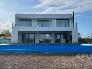 Foto 35 de Casa a estrenar en el Canton Golf- MAROTO PROPIEDADES