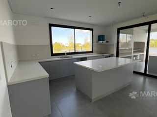Foto 11 de Casa a estrenar en el Canton Golf- MAROTO PROPIEDADES