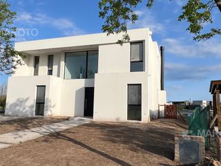 Foto 5 de Casa a estrenar en el Canton Golf- MAROTO PROPIEDADES