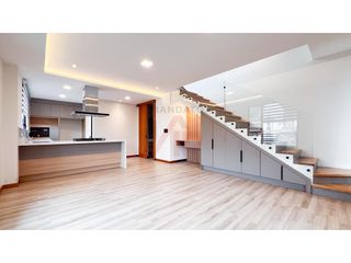 Foto 3 de HERMOSA Y MODERNA CASA EN RENTA CHAULLABAMBA CUENCA