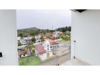 Foto 20 de HERMOSA Y MODERNA CASA EN RENTA CHAULLABAMBA CUENCA