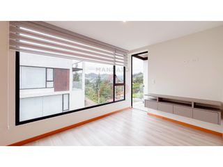 Foto 16 de HERMOSA Y MODERNA CASA EN RENTA CHAULLABAMBA CUENCA