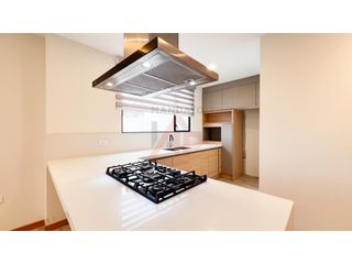 Foto 7 de HERMOSA Y MODERNA CASA EN RENTA CHAULLABAMBA CUENCA