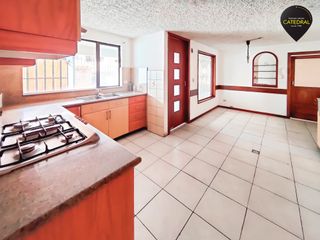 Foto 3 de Casa de venta en Coliseo – código:21589