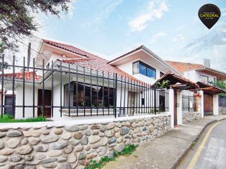 Foto 1 de Casa de venta en Coliseo – código:21589