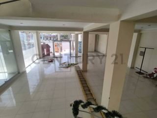 Foto 5 de ¡ALQUILA EL LOCAL PERFECTO PARA TU NEGOCIO! 200 M² - NUEVO Y ESTRATÉGICO
