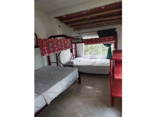 Foto 4 de Maat vende Casa vacacional - Sasaima 3.180m2 $1.000Millones