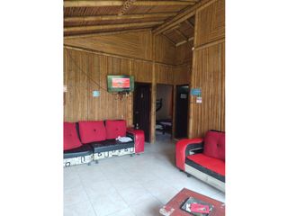 Foto 7 de Maat vende Casa vacacional - Sasaima 3.180m2 $1.000Millones