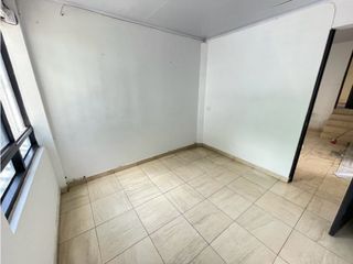 Foto 7 de Se Arrienda Casa Comercial - Sector Avenida Los Camellos