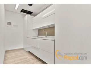 Foto 9 de Se Vende Oficina de 286 metros en Paralelo 108, Bogota