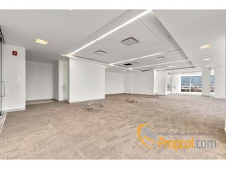 Foto 2 de Se Vende Oficina de 286 metros en Paralelo 108, Bogota