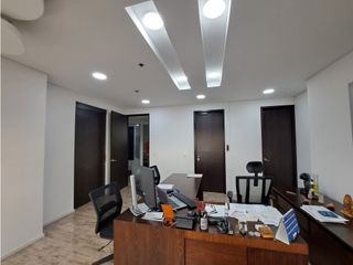 Foto 1 de OFICINA EN VENTA Y RENTA USAQUÉN