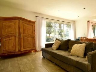 Foto 2 de Casa en venta - 3 Dormitorios 2 Baños - Cocheras - 450mts2 - Mar del Plata
