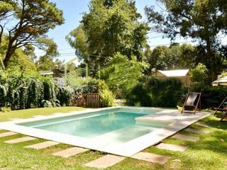 Foto 13 de Casa en venta - 3 Dormitorios 2 Baños - Cocheras - 450mts2 - Mar del Plata
