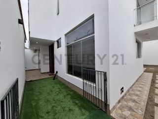 Foto 4 de HERMOSA CASA EN VENTA EN RESIDENCIAL LAS VIÑAS DE POCOLLAY- TACNA