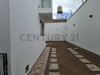 Foto 14 de HERMOSA CASA EN VENTA EN RESIDENCIAL LAS VIÑAS DE POCOLLAY- TACNA