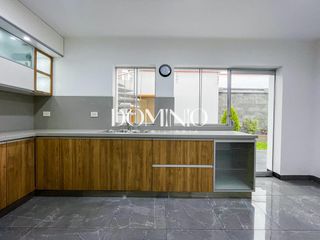 Foto 18 de CASA EN ALQUILER EN MIRAFLORES, A PASOS DEL COLEGIO HUMBOLDT