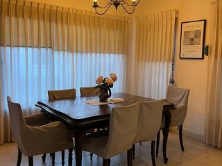 Foto 5 de Muy buena casa en venta de 5 dormitorios en Villa Olivos, jardin y pileta