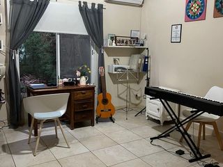 Foto 15 de Muy buena casa en venta de 5 dormitorios en Villa Olivos, jardin y pileta