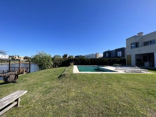 Foto 17 de Casa a la laguna en El Canton Islas