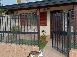 Foto 1 de Casa en venta - 3 Dormitorios 1 Baño - Cochera - Villa Regina, Río Negro