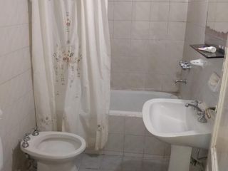 Foto 10 de Casa en Venta sobre lote Comercial Madariaga Moreno 1132