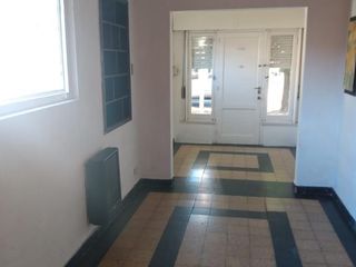 Foto 8 de Casa en Venta sobre lote Comercial Madariaga Moreno 1132